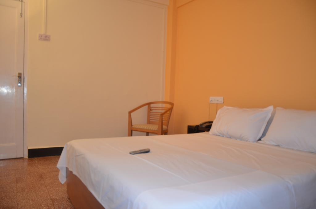 Hotel Ferreira Resort Лонавала Номер фото