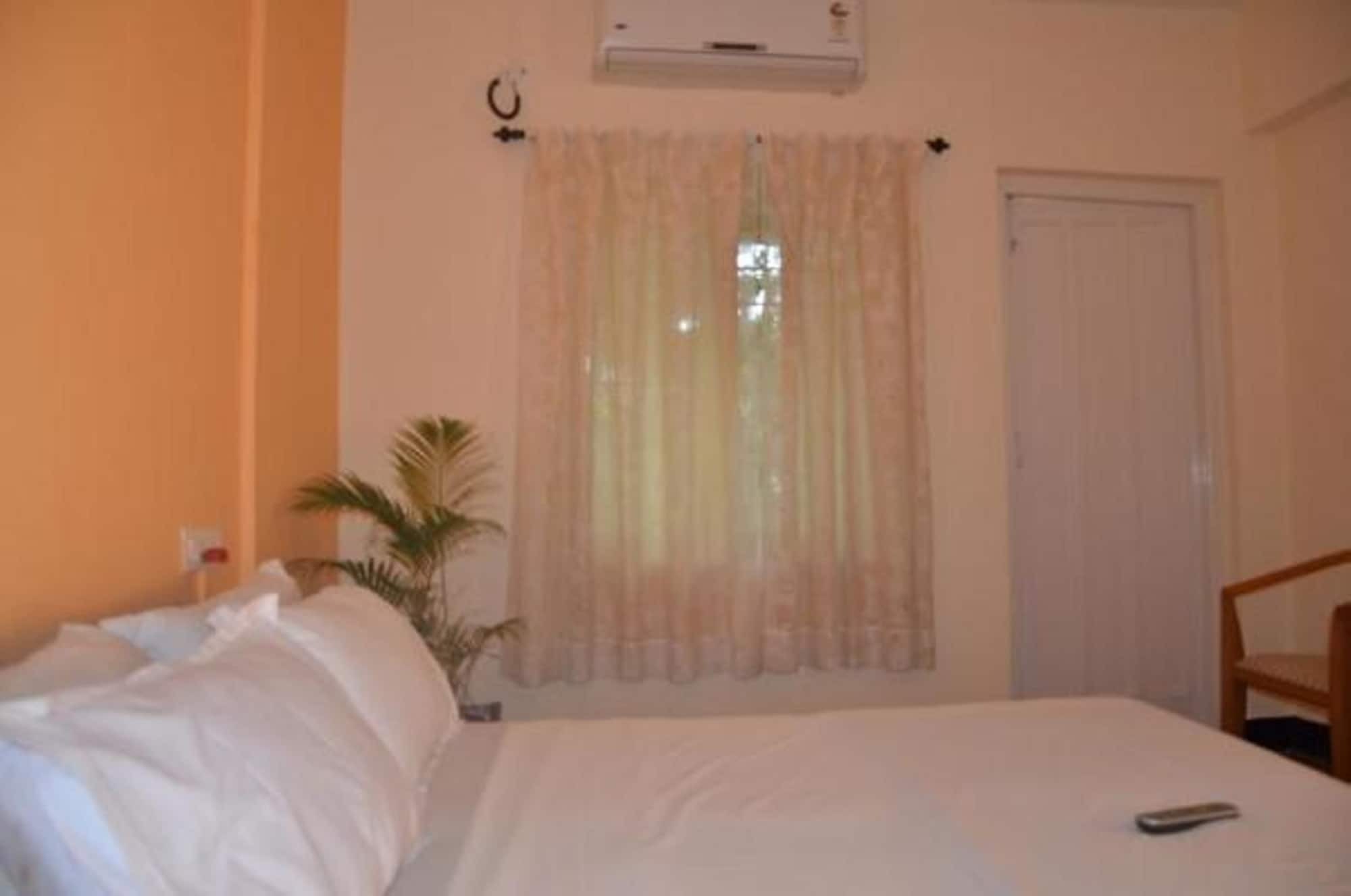 Hotel Ferreira Resort Лонавала Экстерьер фото